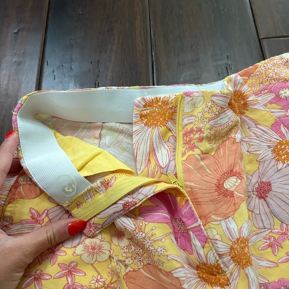 Floral H&M shorts - Picture 3 of 4